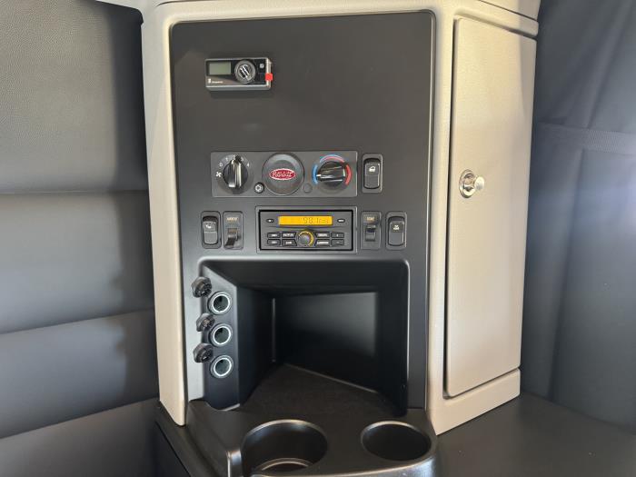 2026 Peterbilt 589-29