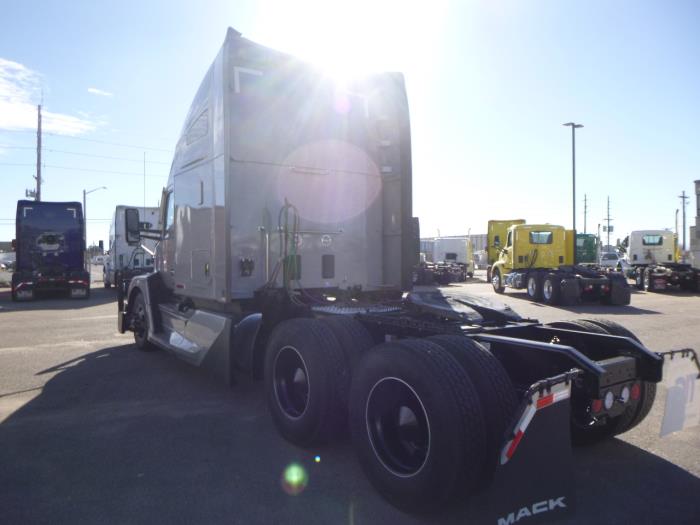 2024 Kenworth T680-4