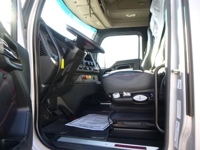 2024 Kenworth T680-12