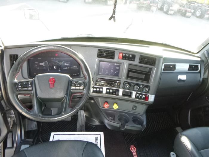 2024 Kenworth T680-15