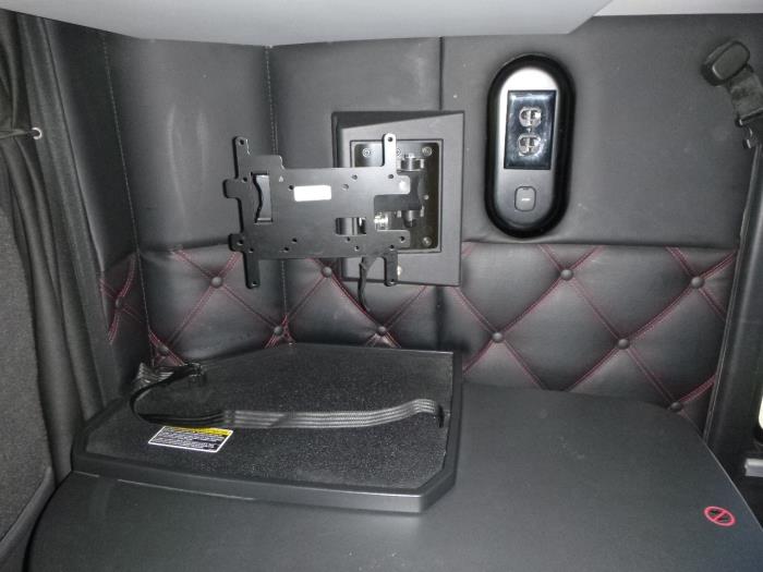 2024 Kenworth T680-22