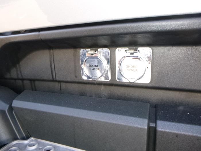 2024 Kenworth T680-27