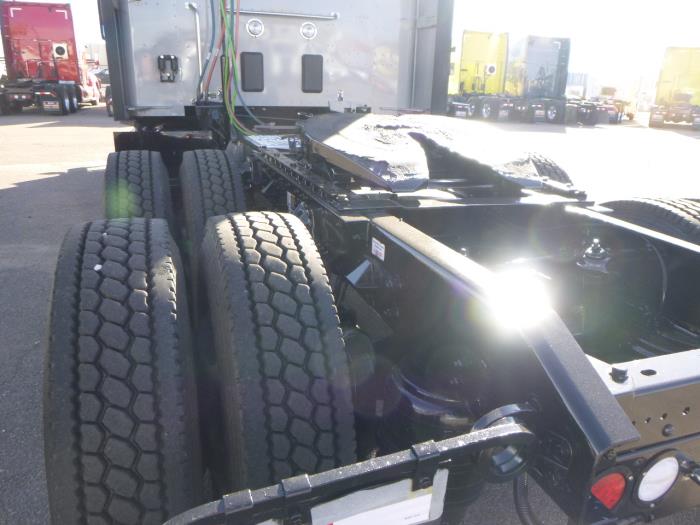 2024 Kenworth T680-29