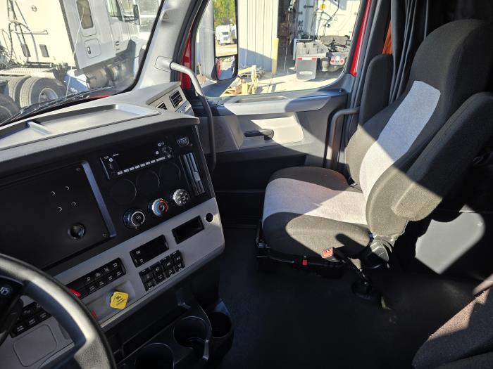 2022 Freightliner Cascadia-10