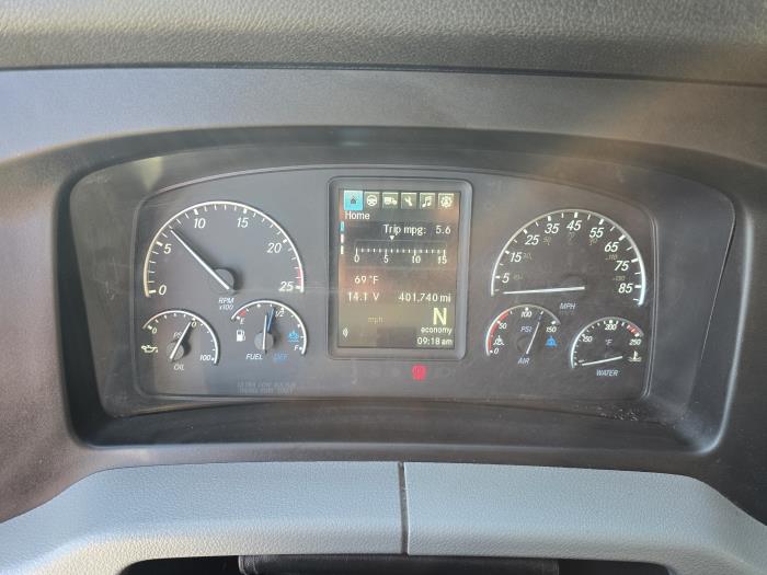 2022 Freightliner Cascadia-23