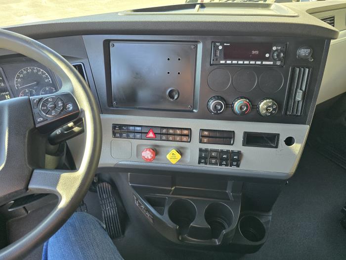 2022 Freightliner Cascadia-22