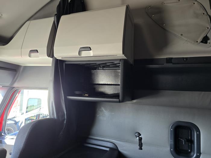 2022 Freightliner Cascadia-16