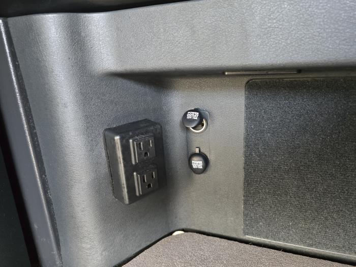 2022 Freightliner Cascadia-17