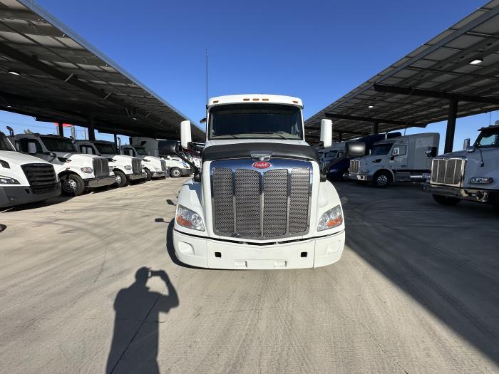 2022 Peterbilt 579-3