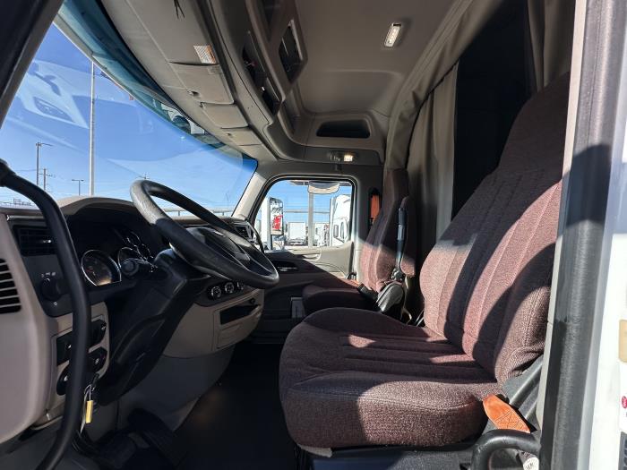 2022 Peterbilt 579-6