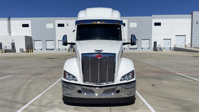 2026 Peterbilt 579-2