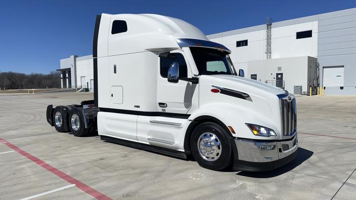 2026 Peterbilt 579-3