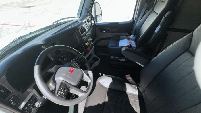 2026 Peterbilt 579-19
