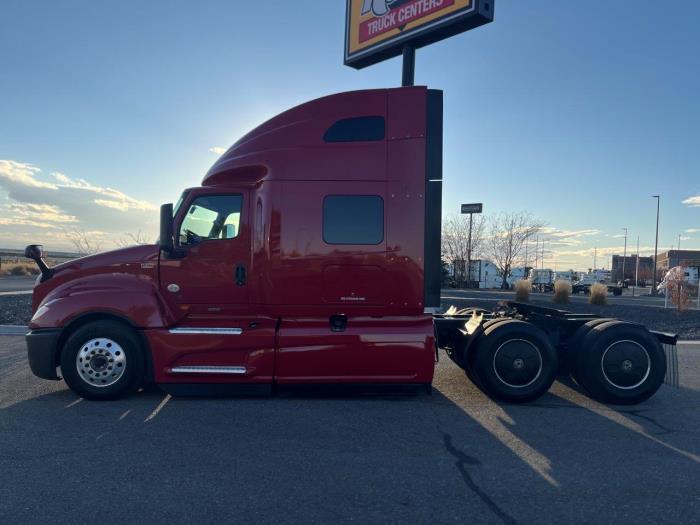 2022 International LT625-2