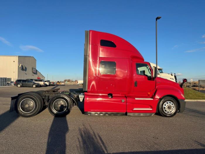 2022 International LT625-6