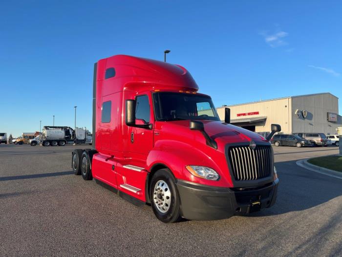 2022 International LT625-7