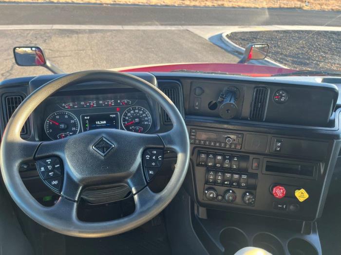 2022 International LT625-10