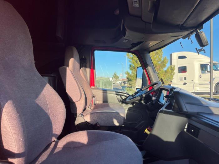 2022 International LT625-15