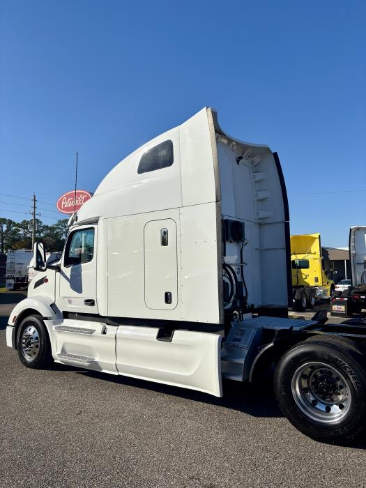 2022 Peterbilt 579-3
