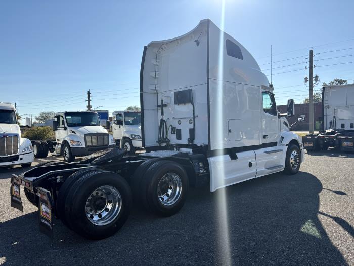 2022 Peterbilt 579-5