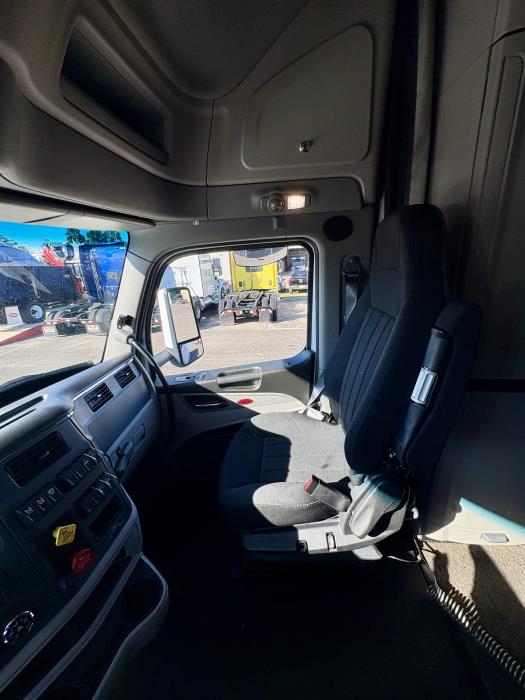 2022 Peterbilt 579-10