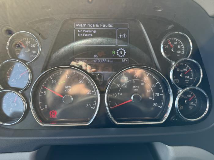 2022 Peterbilt 579-5