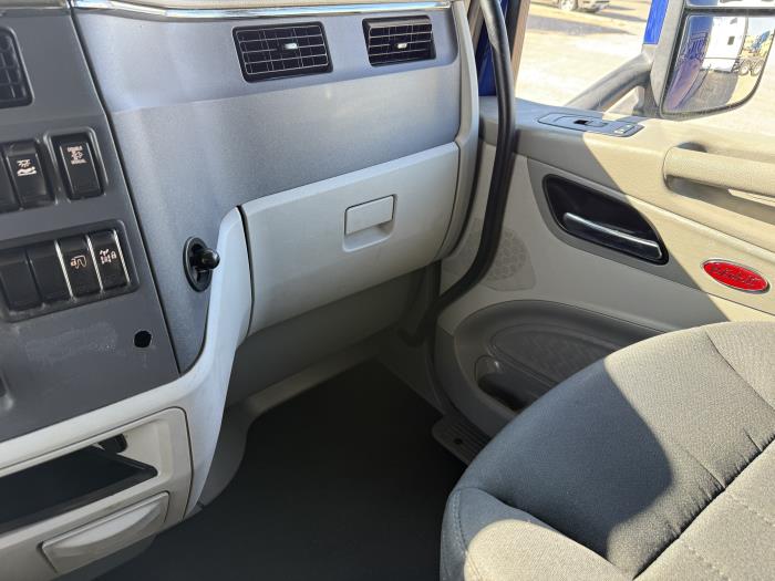 2022 Peterbilt 579-7