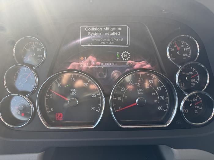 2021 Peterbilt 579-4