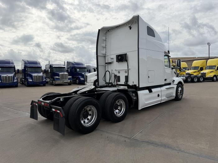 2022 Peterbilt 579-5