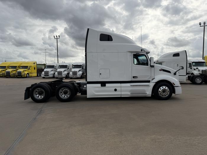 2022 Peterbilt 579-6