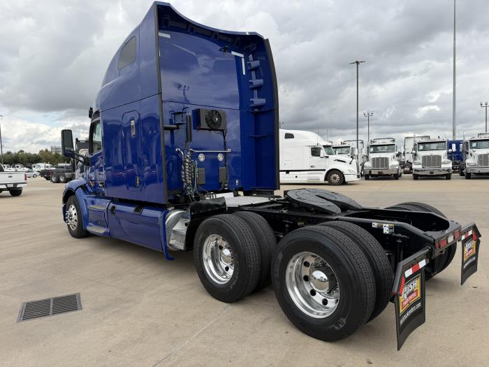 2022 Peterbilt 579-3