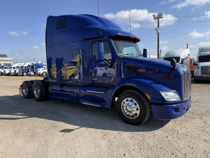 2022 Peterbilt 579-24