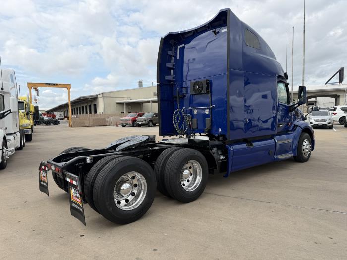 2022 Peterbilt 579-5