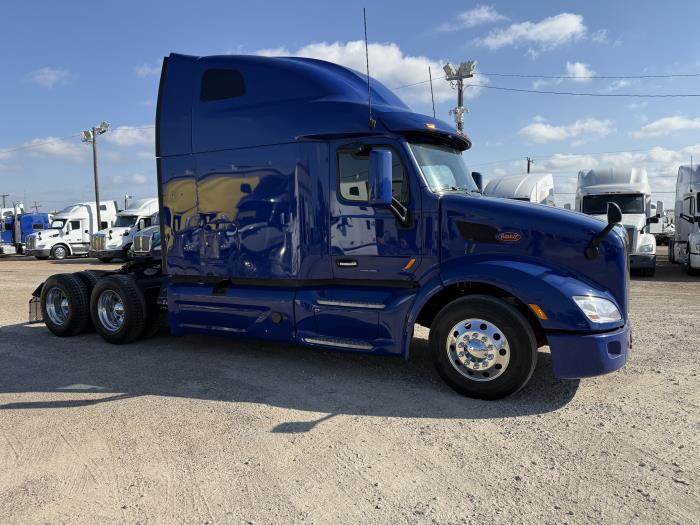 2022 Peterbilt 579-25