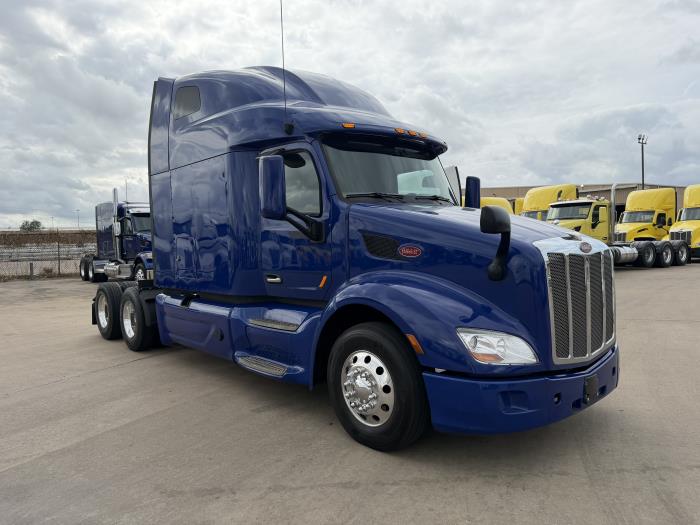 2022 Peterbilt 579-7