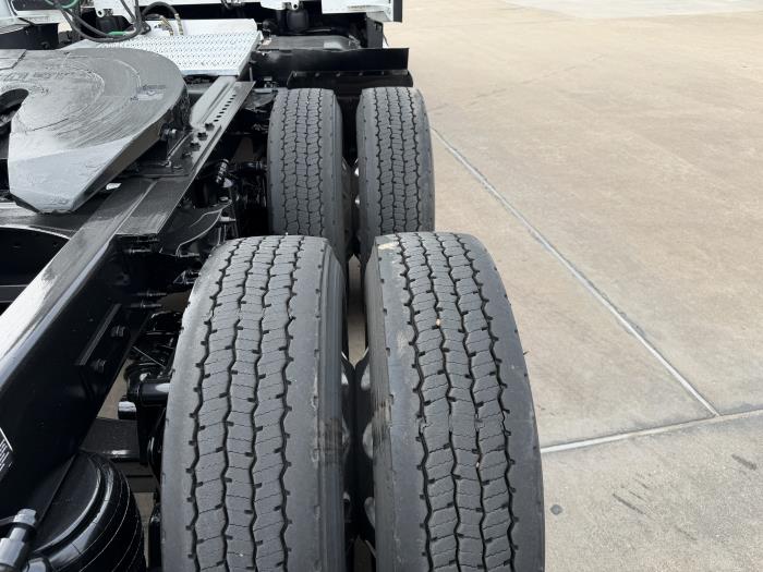 2022 Peterbilt 579-12