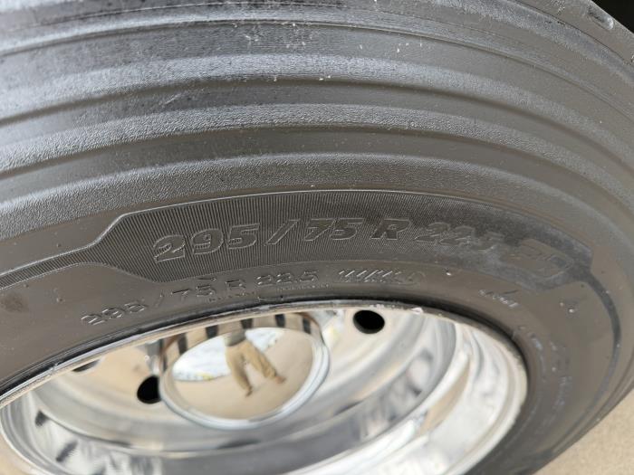 2022 Peterbilt 579-10