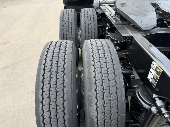 2022 Peterbilt 579-13