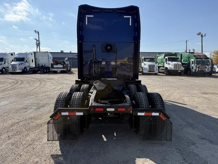 2022 Peterbilt 579-35