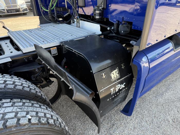 2022 Peterbilt 579-36