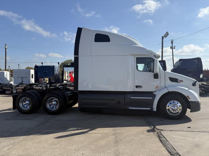 2021 Peterbilt 579-28
