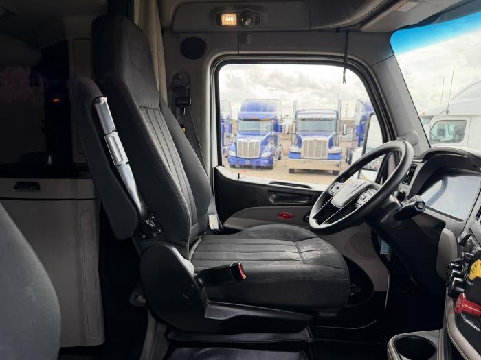 2022 Peterbilt 579-24