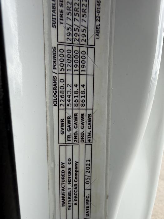 2022 Peterbilt 579-27