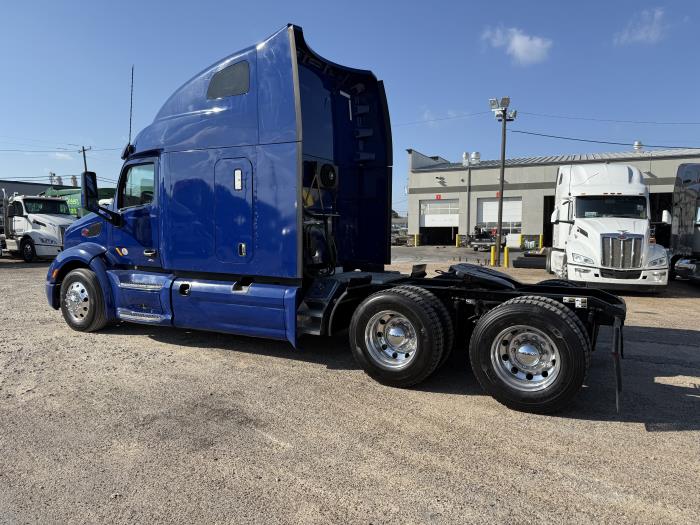2022 Peterbilt 579-39