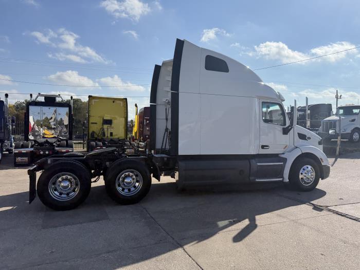 2021 Peterbilt 579-30