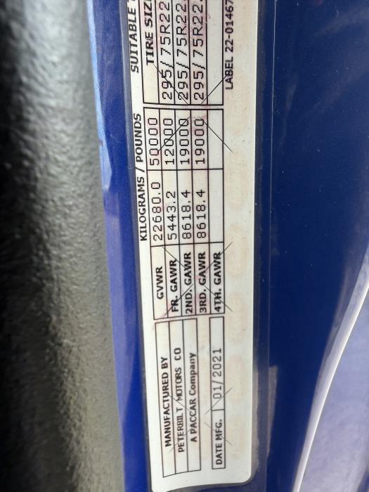 2022 Peterbilt 579-27