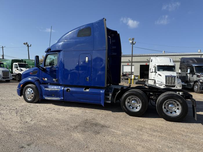 2022 Peterbilt 579-40