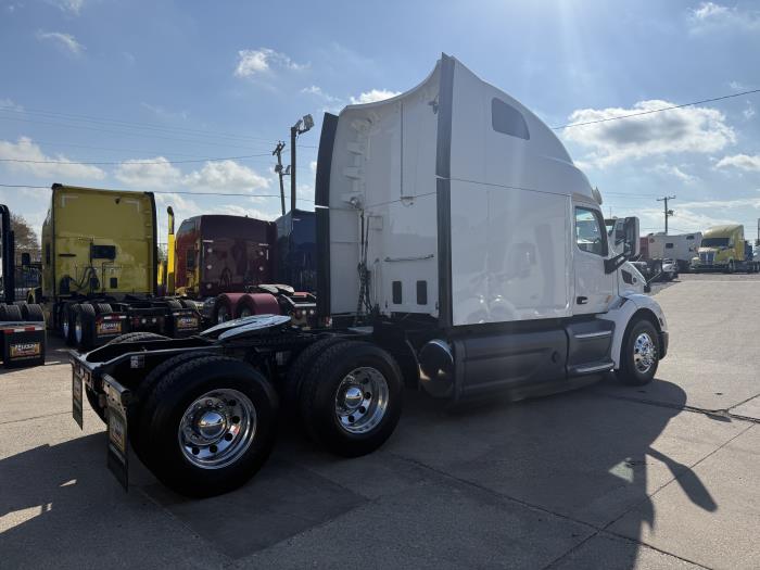2021 Peterbilt 579-32