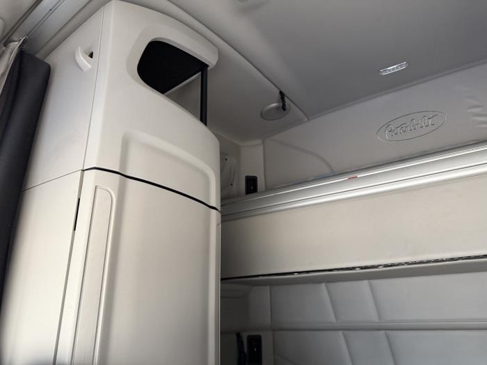 2022 Peterbilt 579-29