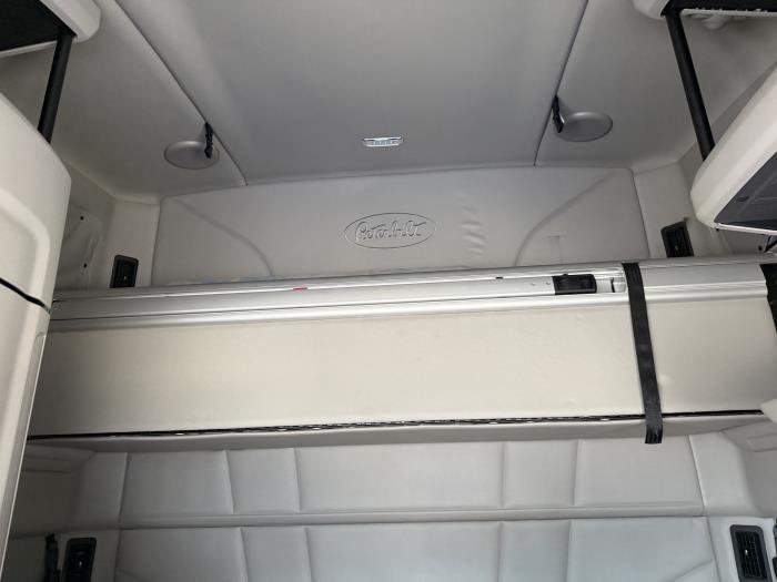 2022 Peterbilt 579-30